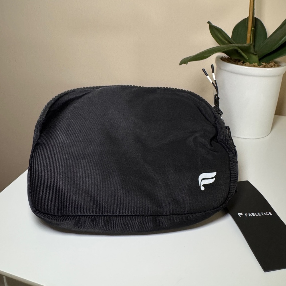 Fabletics Black Fanny Pack Belt Bag New With Tags